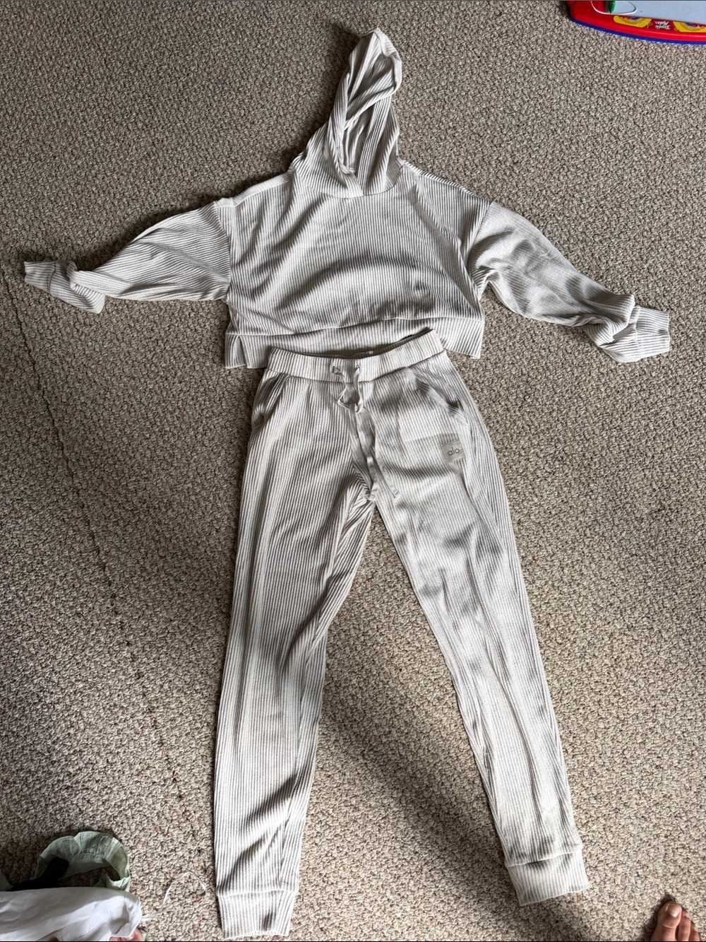 ALO Yoga Kids Ribbed Hooded Pajama Set - Cream